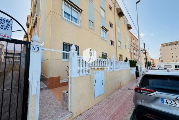 Resale - Apartment / flat -
La Mata - Costa Blanca