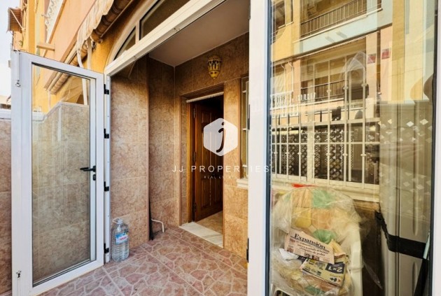 Resale - Apartment / flat -
La Mata - Costa Blanca