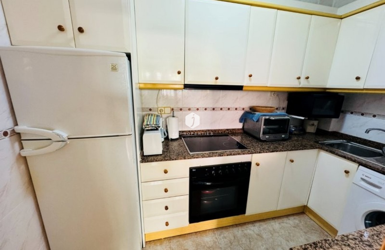 Resale - Apartment / flat -
La Mata - Costa Blanca