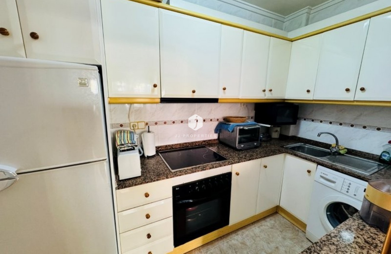 Resale - Apartment / flat -
La Mata - Costa Blanca
