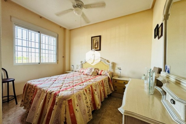 Resale - Apartment / flat -
La Mata - Costa Blanca