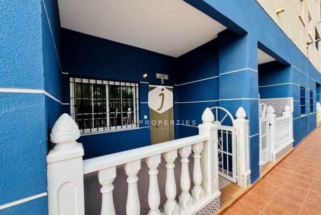 Aus zweiter Hand - Wohnung -
La Mata - Costa Blanca