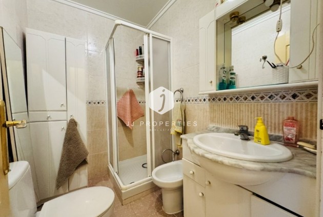 Aus zweiter Hand - Wohnung -
La Mata - Costa Blanca
