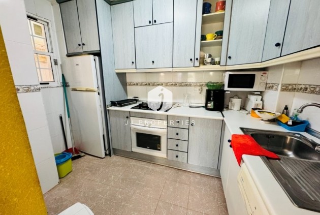 Aus zweiter Hand - Wohnung -
La Mata - Costa Blanca