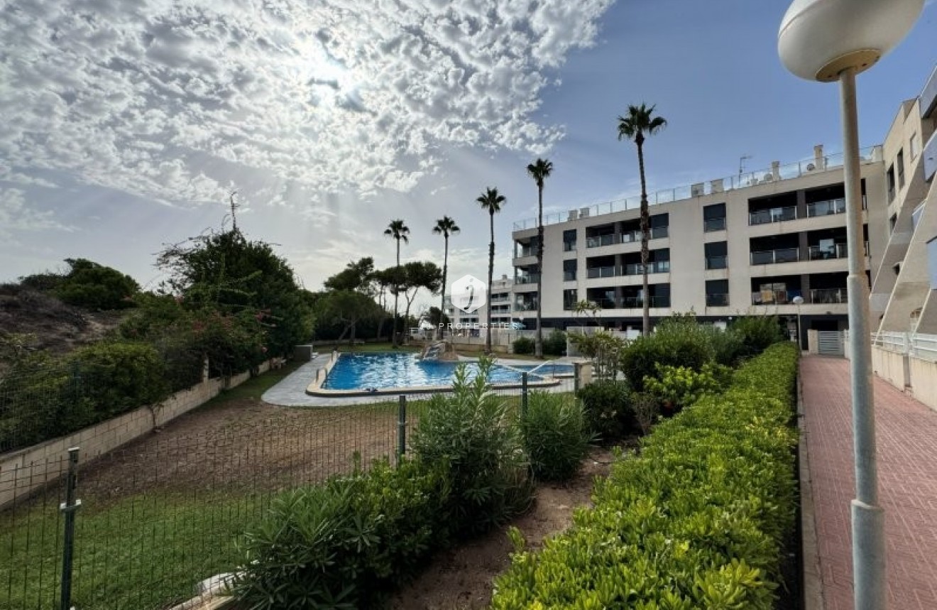 Aus zweiter Hand - Wohnung -
La Mata - Costa Blanca