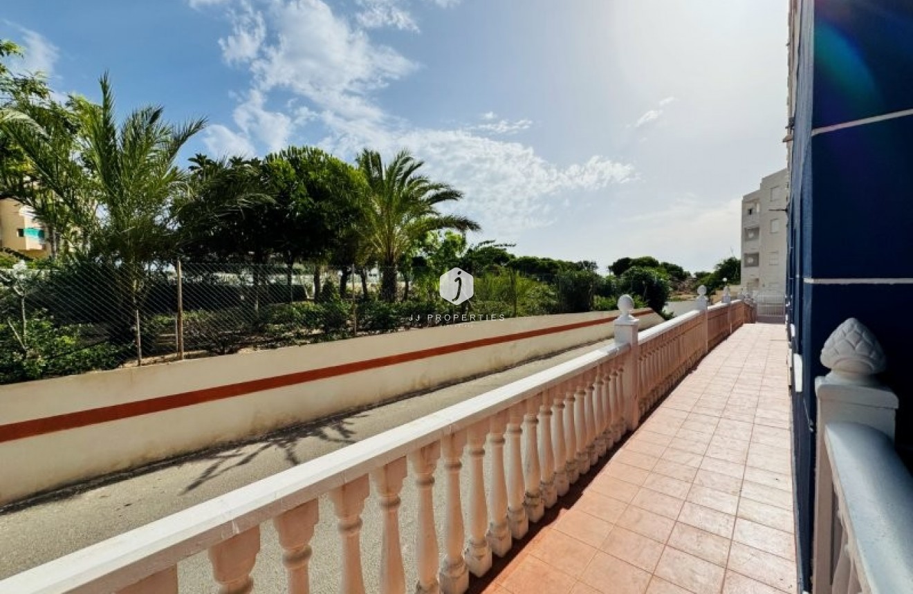 Aus zweiter Hand - Wohnung -
La Mata - Costa Blanca