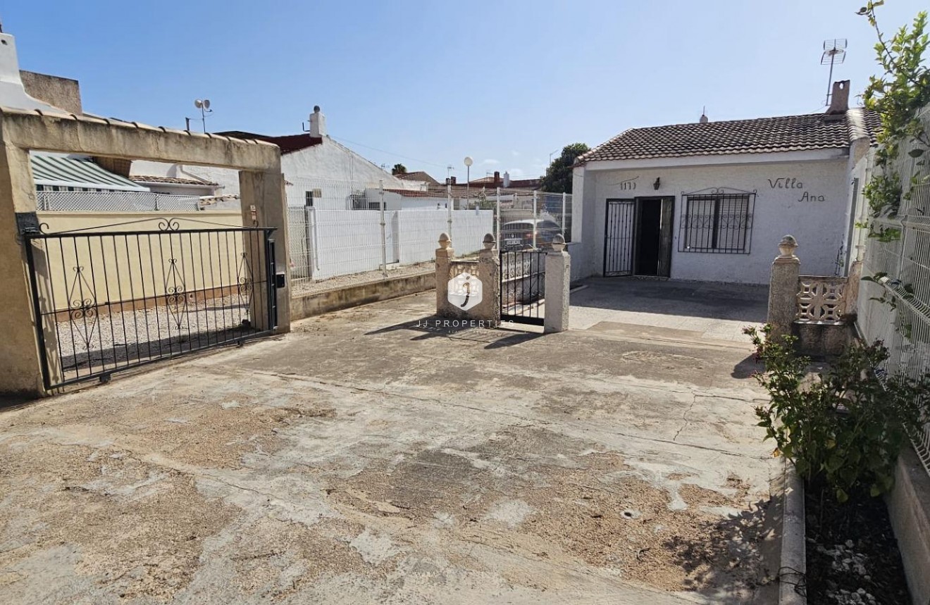 Aus zweiter Hand - Chalet -
Torrevieja - Torreta Florida