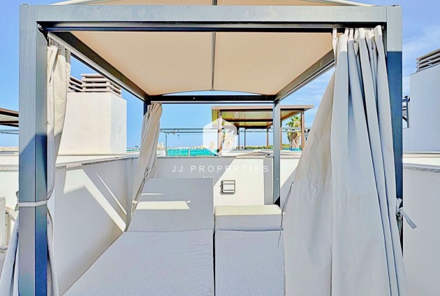 Resale - Chalet -
Torrevieja - Costa Blanca