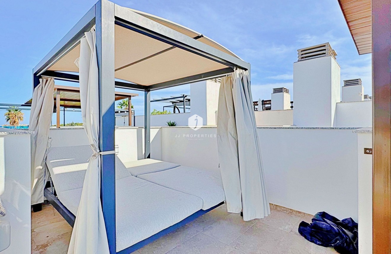 Resale - Chalet -
Torrevieja - Costa Blanca