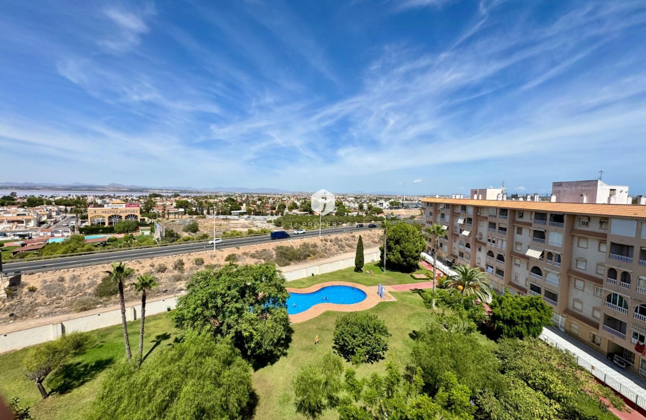 Aus zweiter Hand - Penthouse -
Torrevieja - Costa Blanca