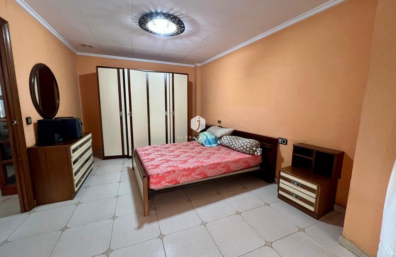 Tweedehands - Appartement / flat -
Torrevieja - Centro