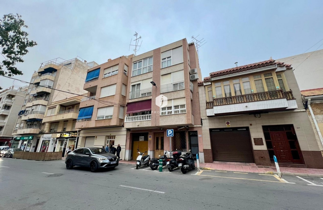 Tweedehands - Appartement / flat -
Torrevieja - Centro