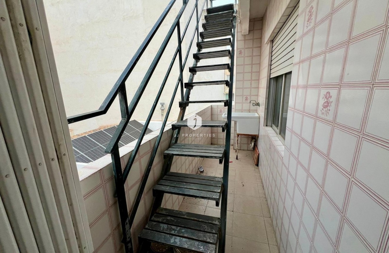 Tweedehands - Appartement / flat -
Torrevieja - Centro