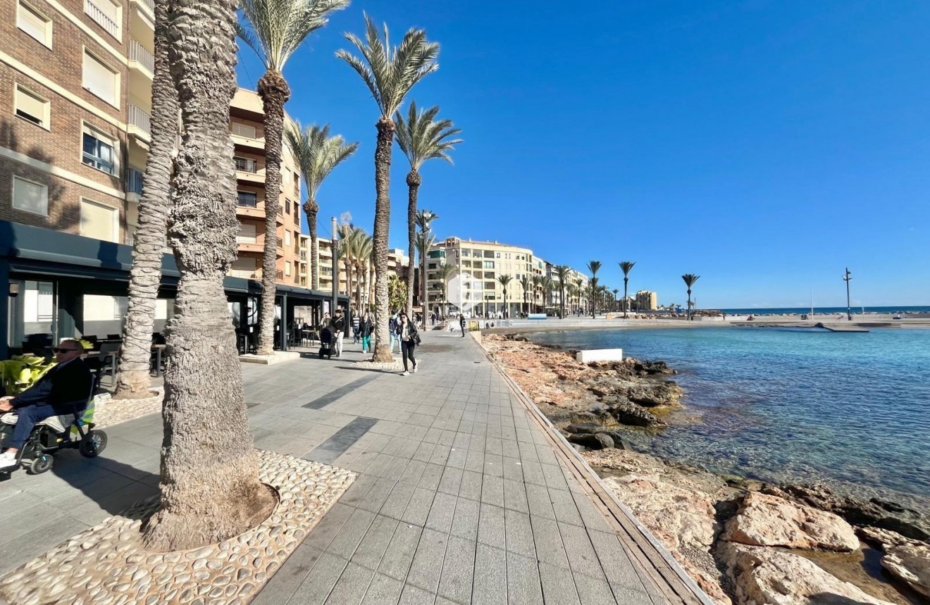 Tweedehands - Appartement / flat -
Torrevieja - Centro