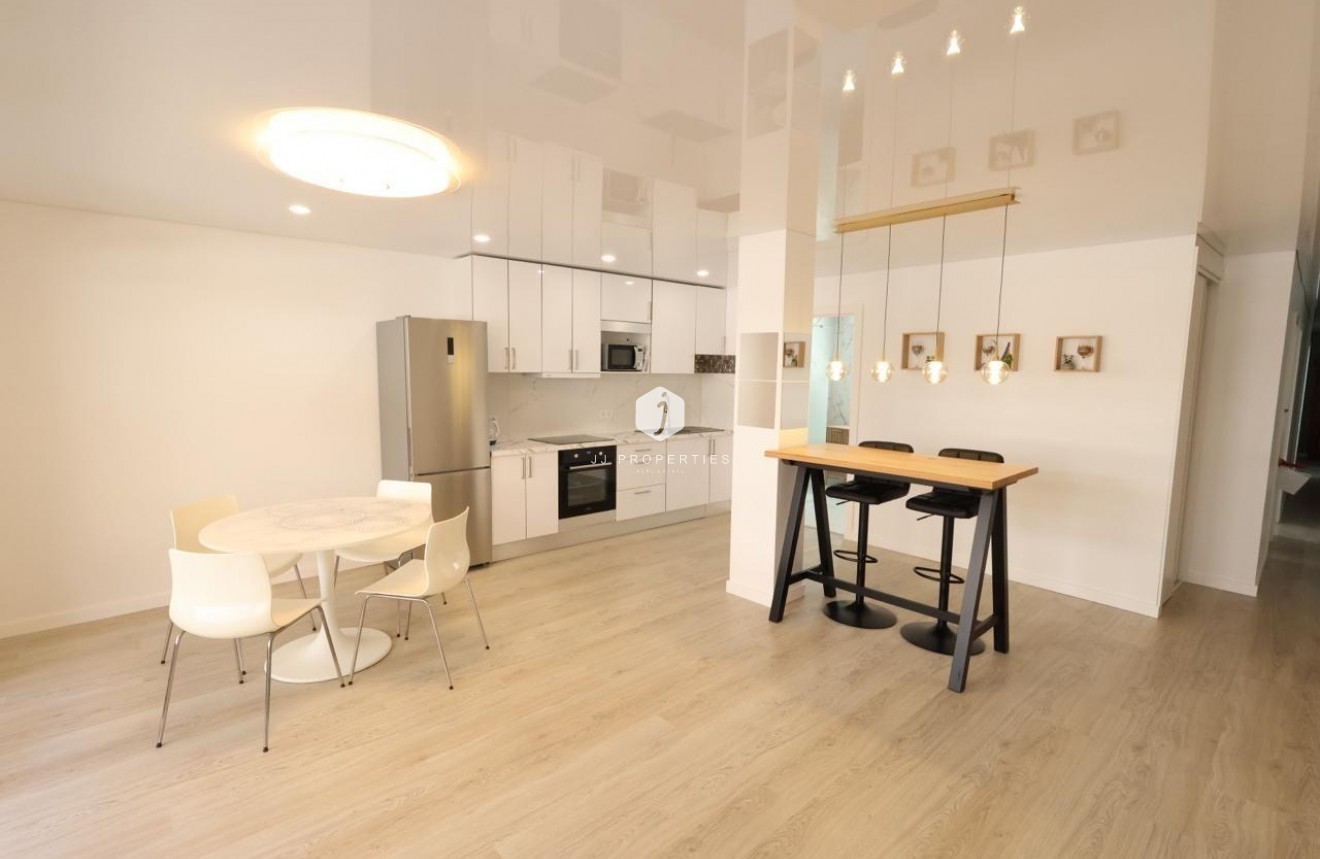 Resale - Apartment / flat -
Torrevieja - Costa Blanca