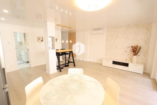 Resale - Apartment / flat -
Torrevieja - Costa Blanca