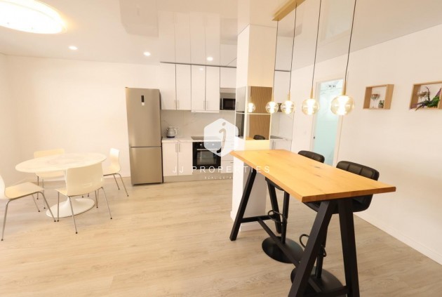 Resale - Apartment / flat -
Torrevieja - Costa Blanca