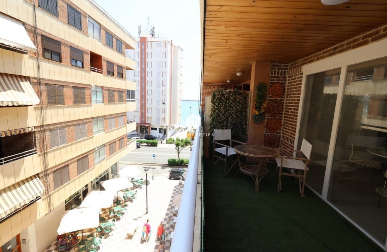 Resale - Apartment / flat -
Torrevieja - Costa Blanca