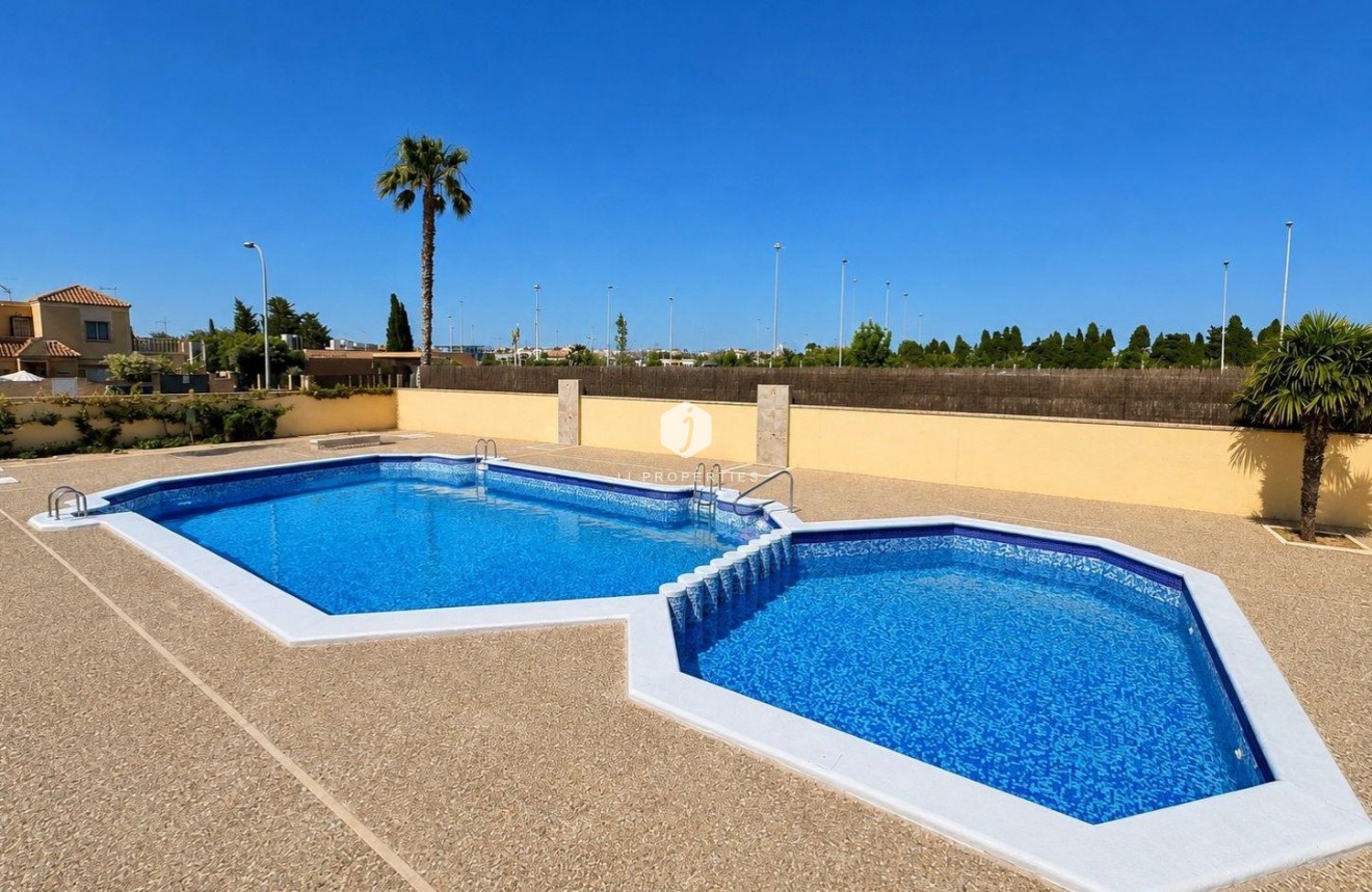 Tweedehands - Bungalow -
Torrevieja - Carrefour