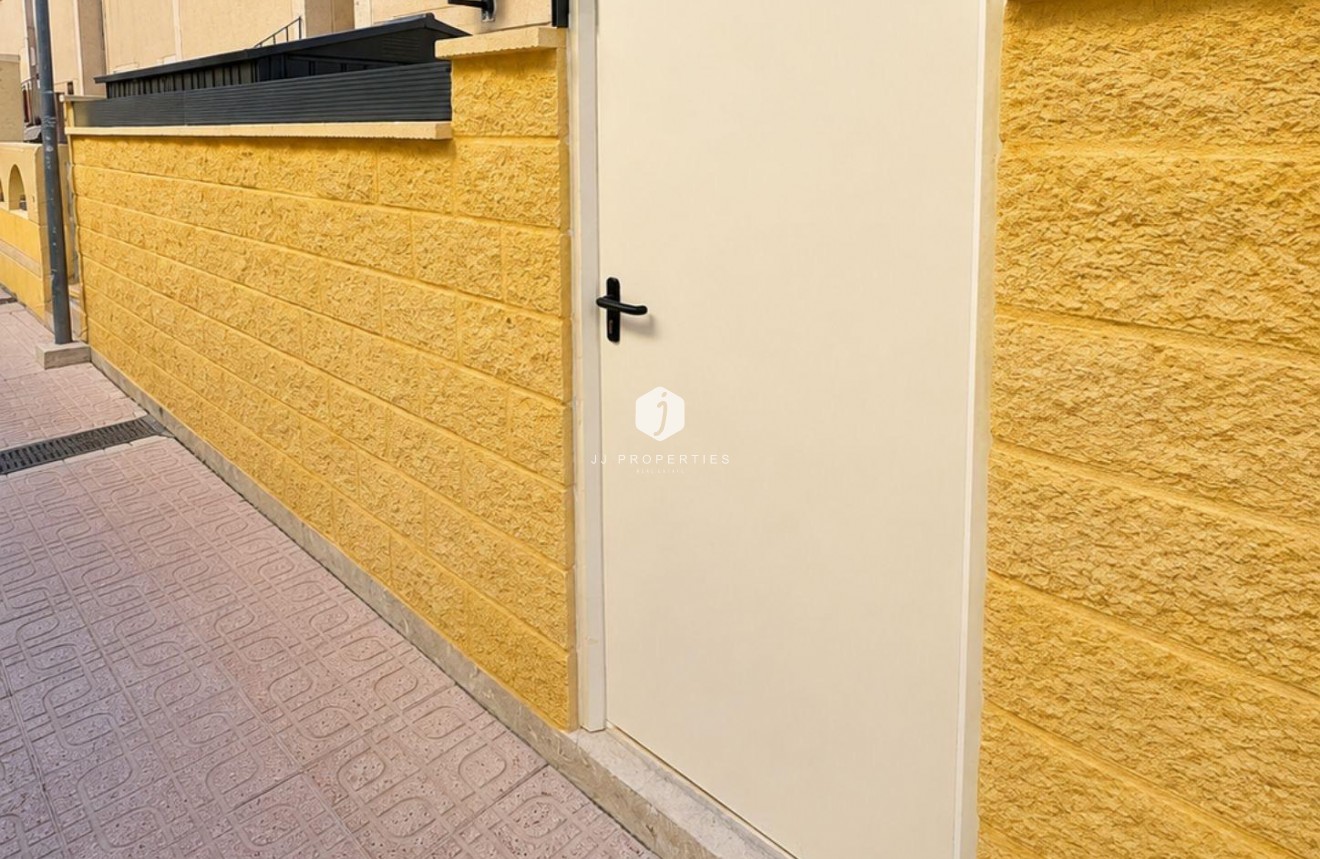 Tweedehands - Bungalow -
Torrevieja - Carrefour