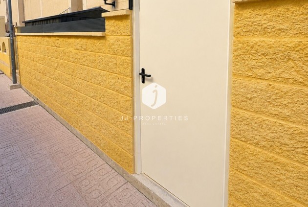 Tweedehands - Bungalow -
Torrevieja - Carrefour