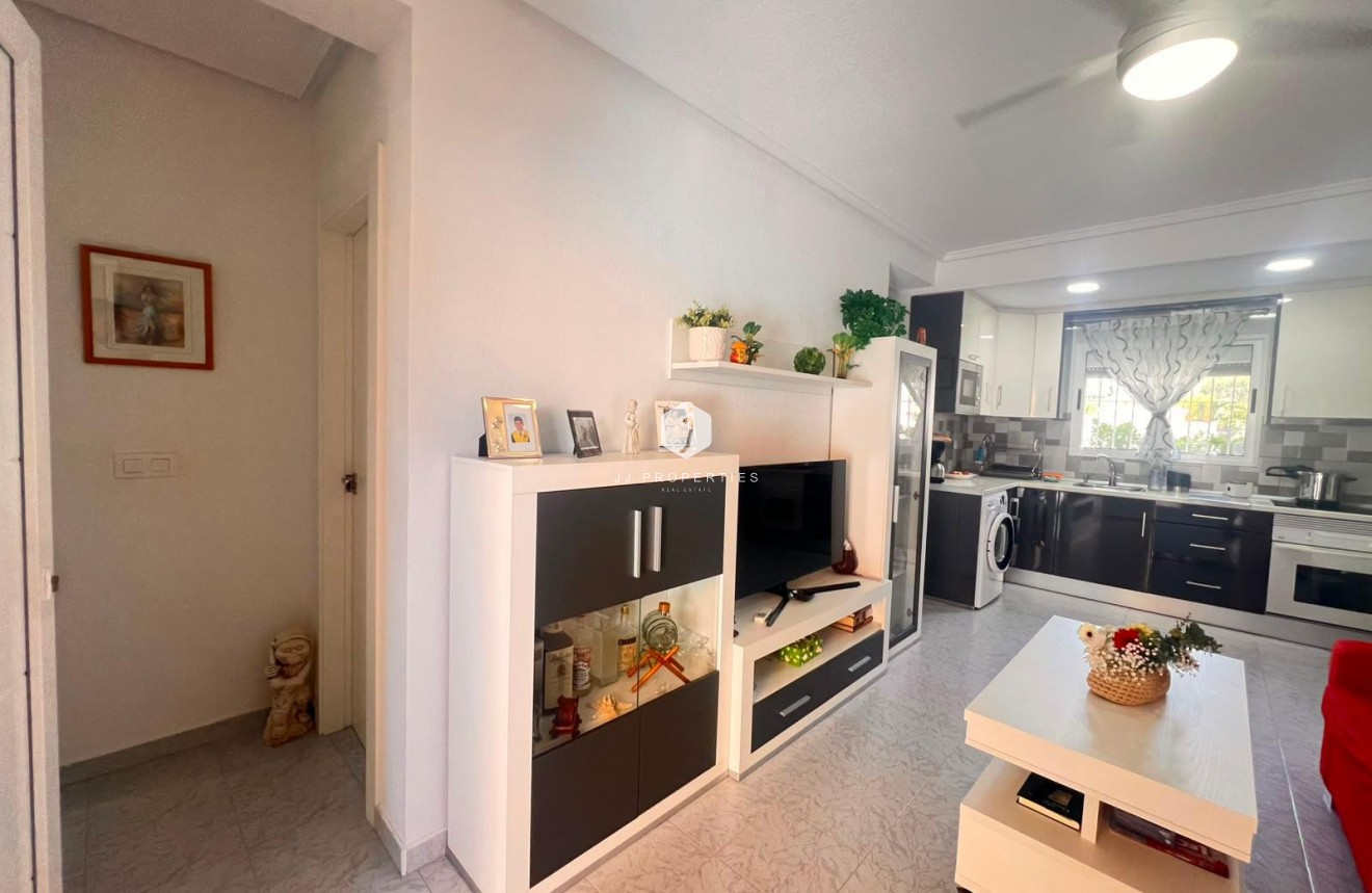 Tweedehands - Bungalow -
Torrevieja - Torrejón