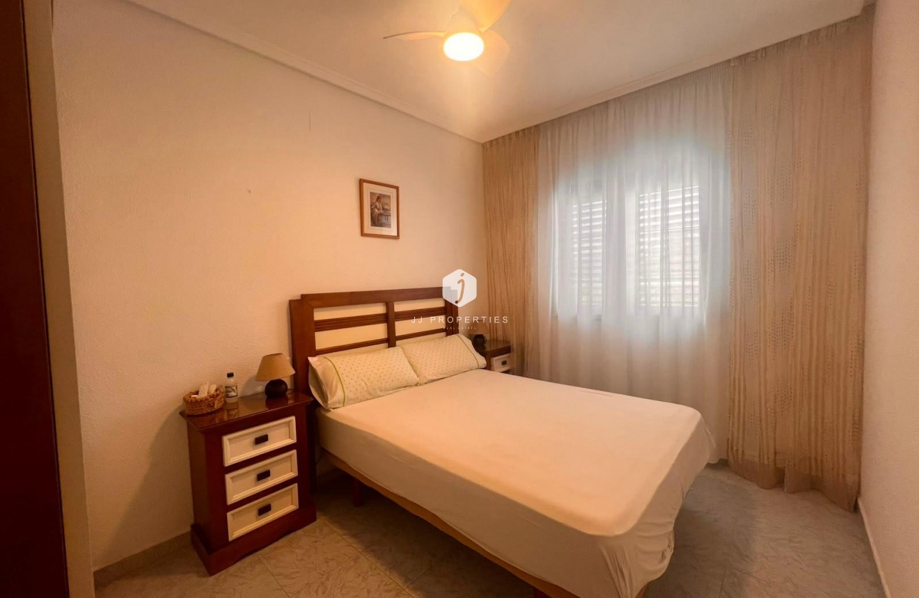Tweedehands - Bungalow -
Torrevieja - Torrejón