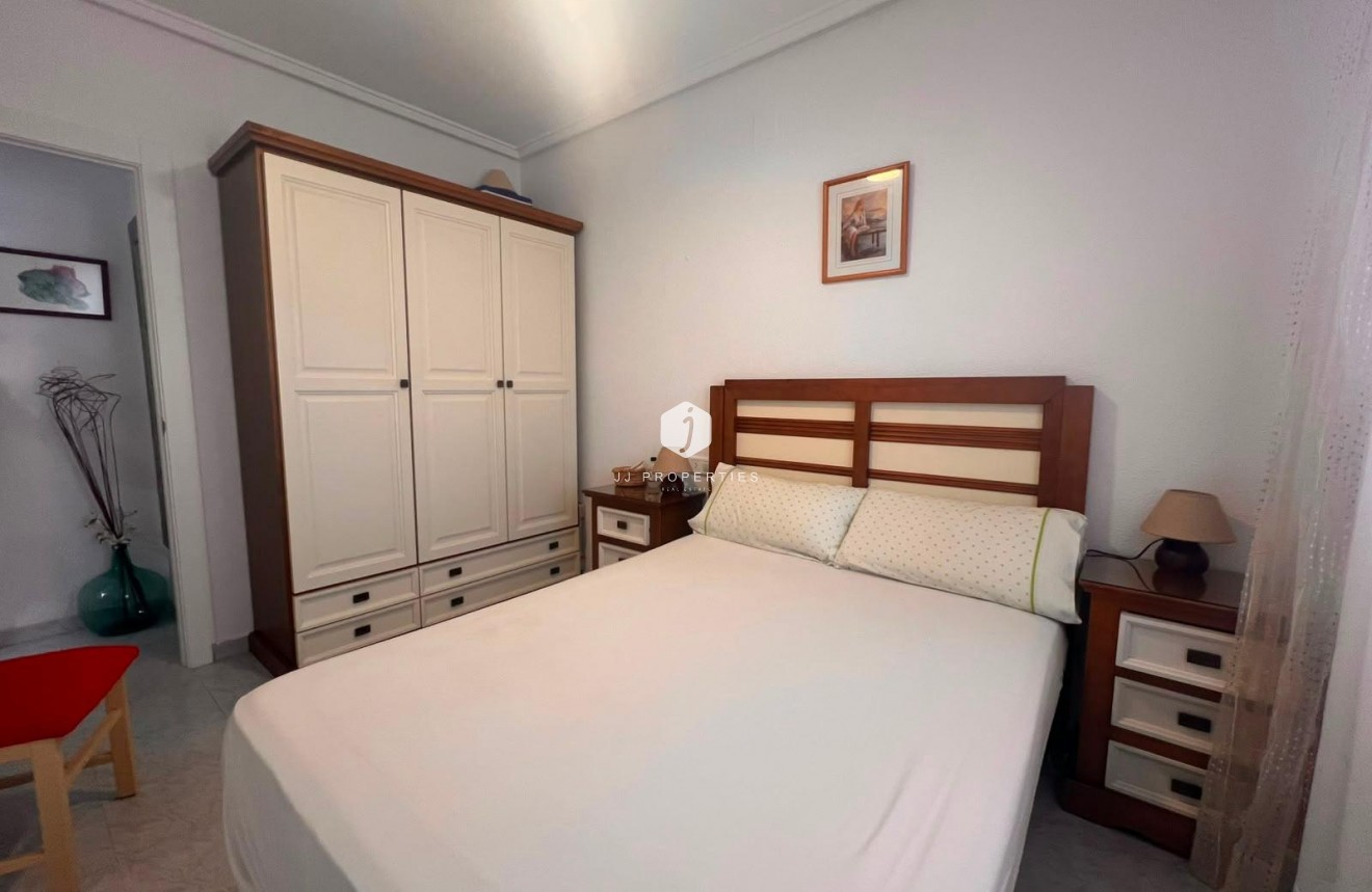 Tweedehands - Bungalow -
Torrevieja - Torrejón