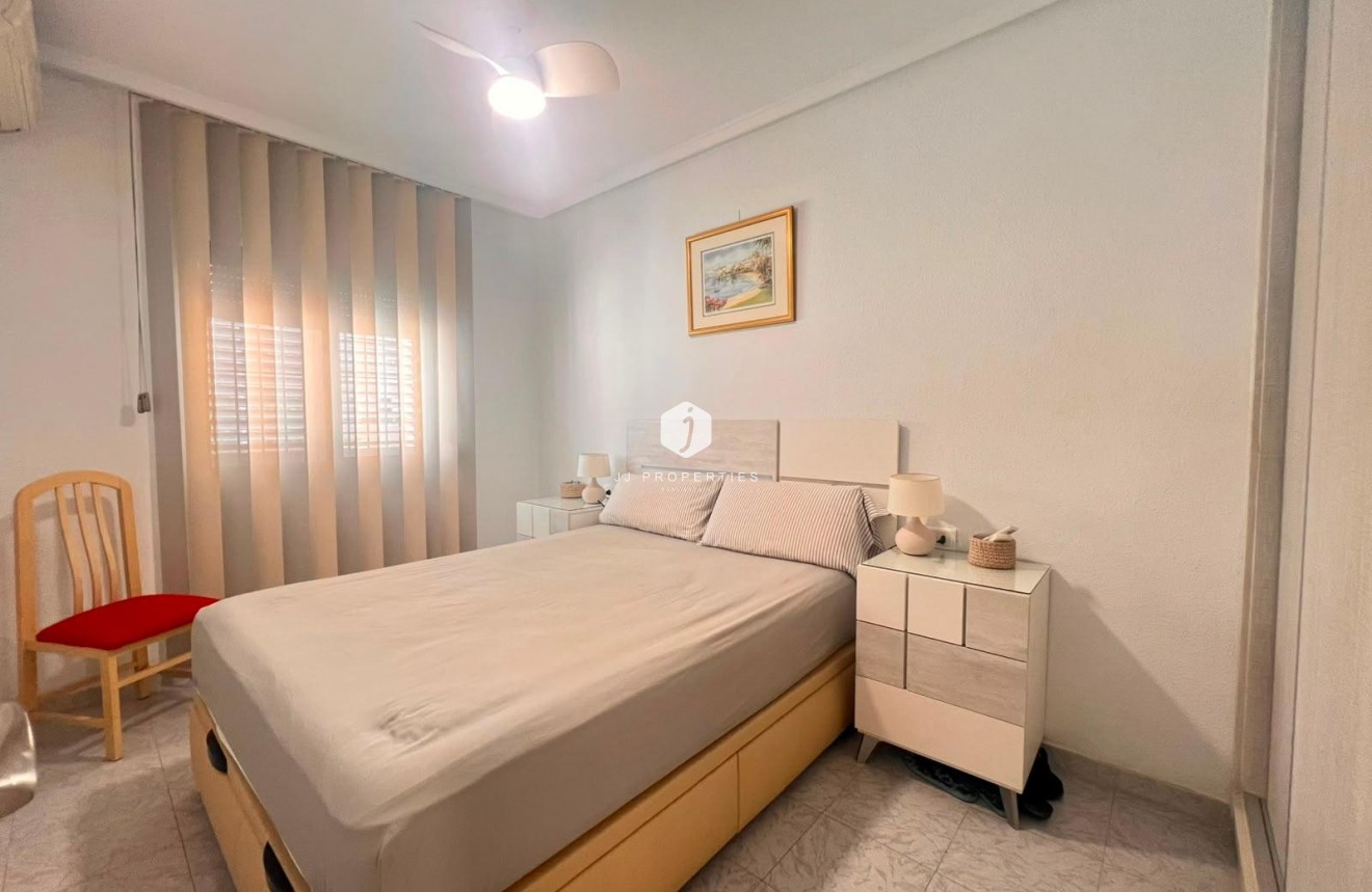 Tweedehands - Bungalow -
Torrevieja - Torrejón