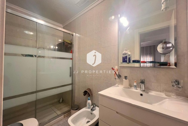 Tweedehands - Bungalow -
Torrevieja - Torrejón
