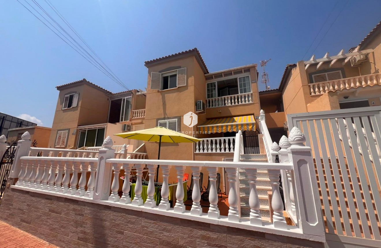 Tweedehands - Bungalow -
Torrevieja - Torrejón