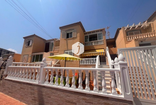 Tweedehands - Bungalow -
Torrevieja - Torrejón