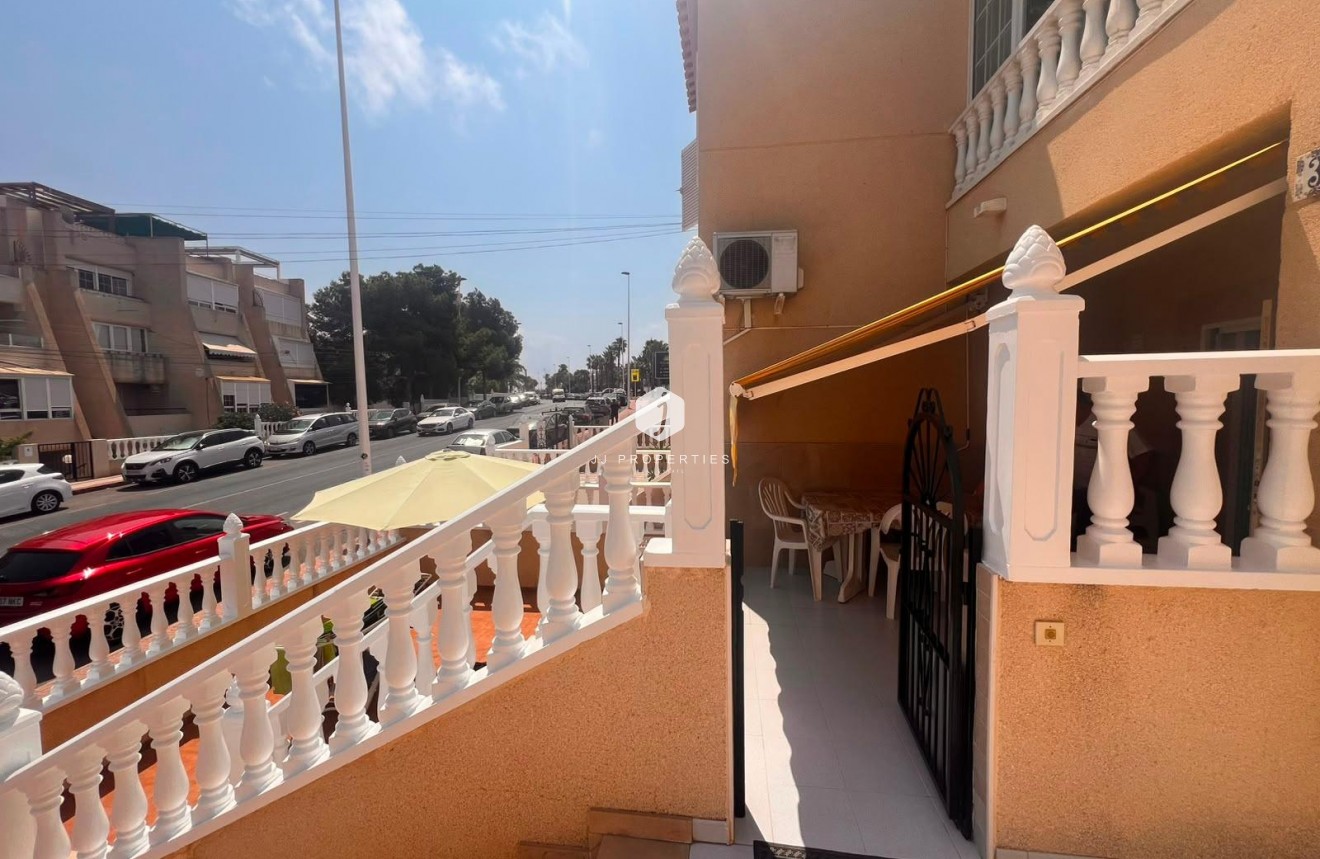 Tweedehands - Bungalow -
Torrevieja - Torrejón
