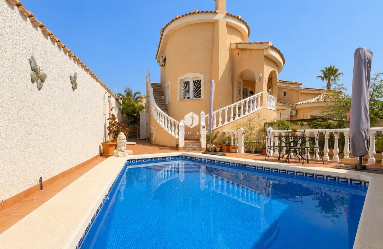 Segunda mano - Villa -
Ciudad Quesada - Costa Blanca