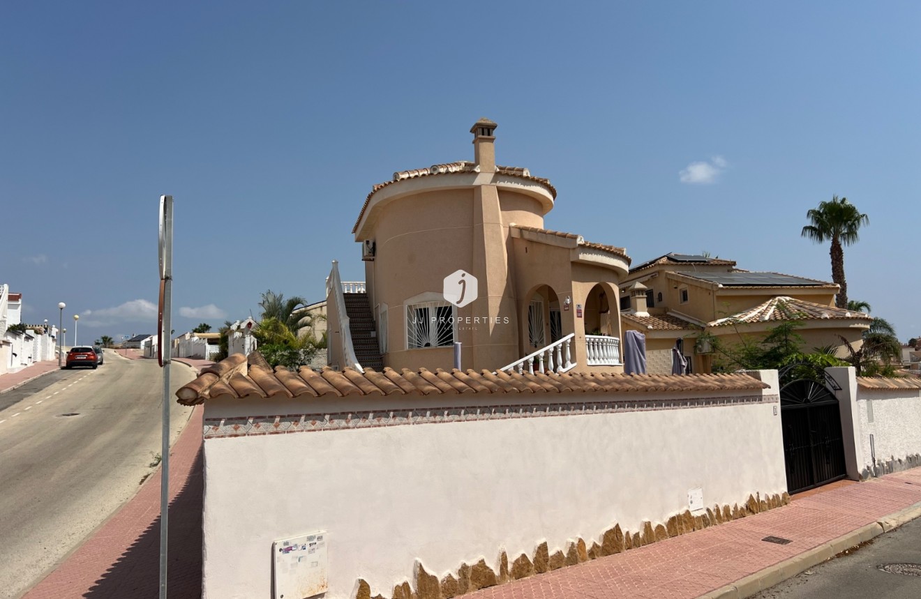 Segunda mano - Villa -
Ciudad Quesada - Costa Blanca