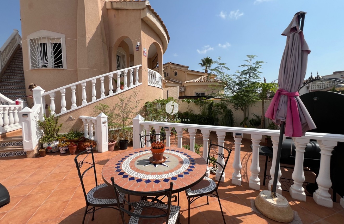 Segunda mano - Villa -
Ciudad Quesada - Costa Blanca