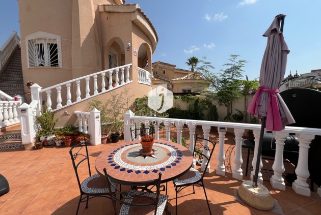 Segunda mano - Villa -
Ciudad Quesada - Costa Blanca