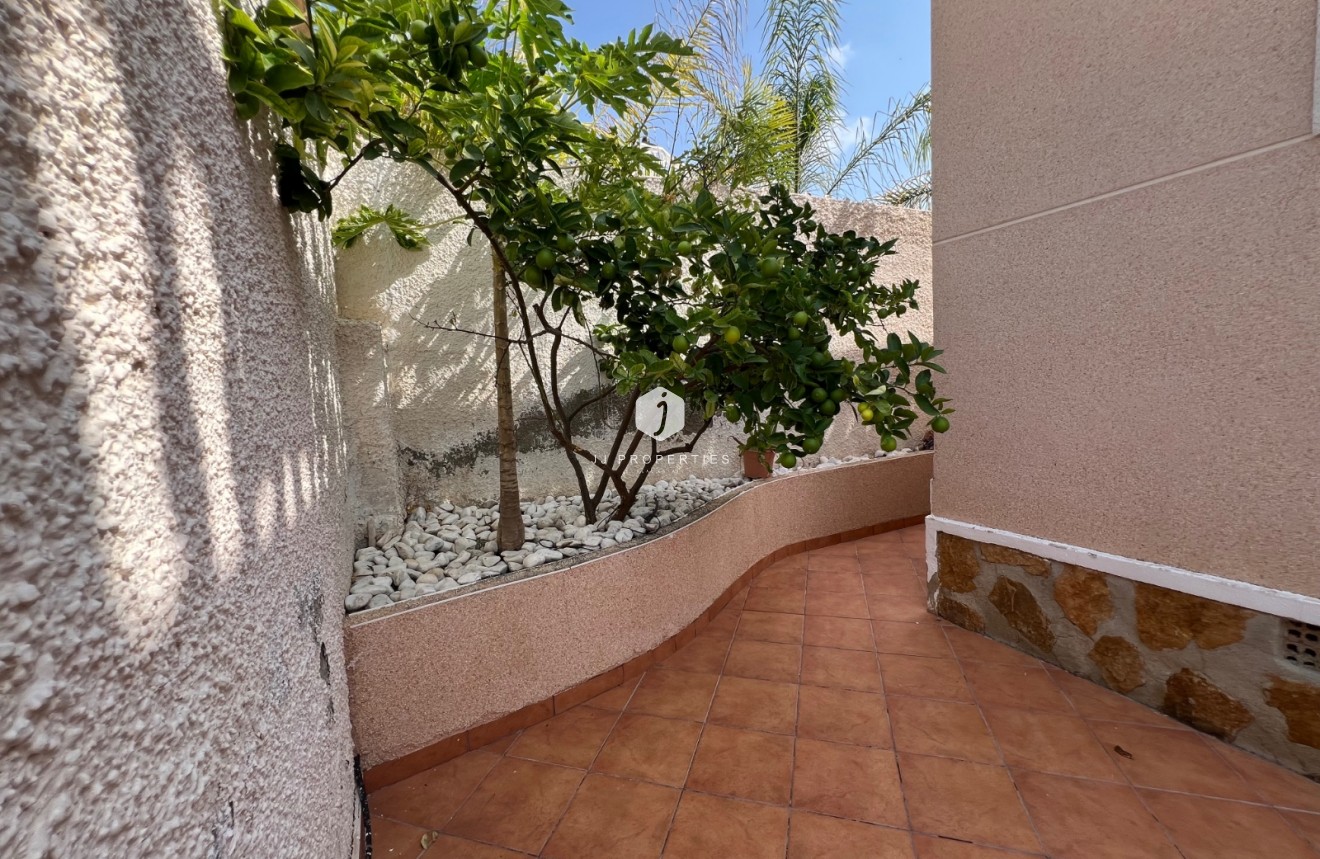 Segunda mano - Villa -
Ciudad Quesada - Costa Blanca