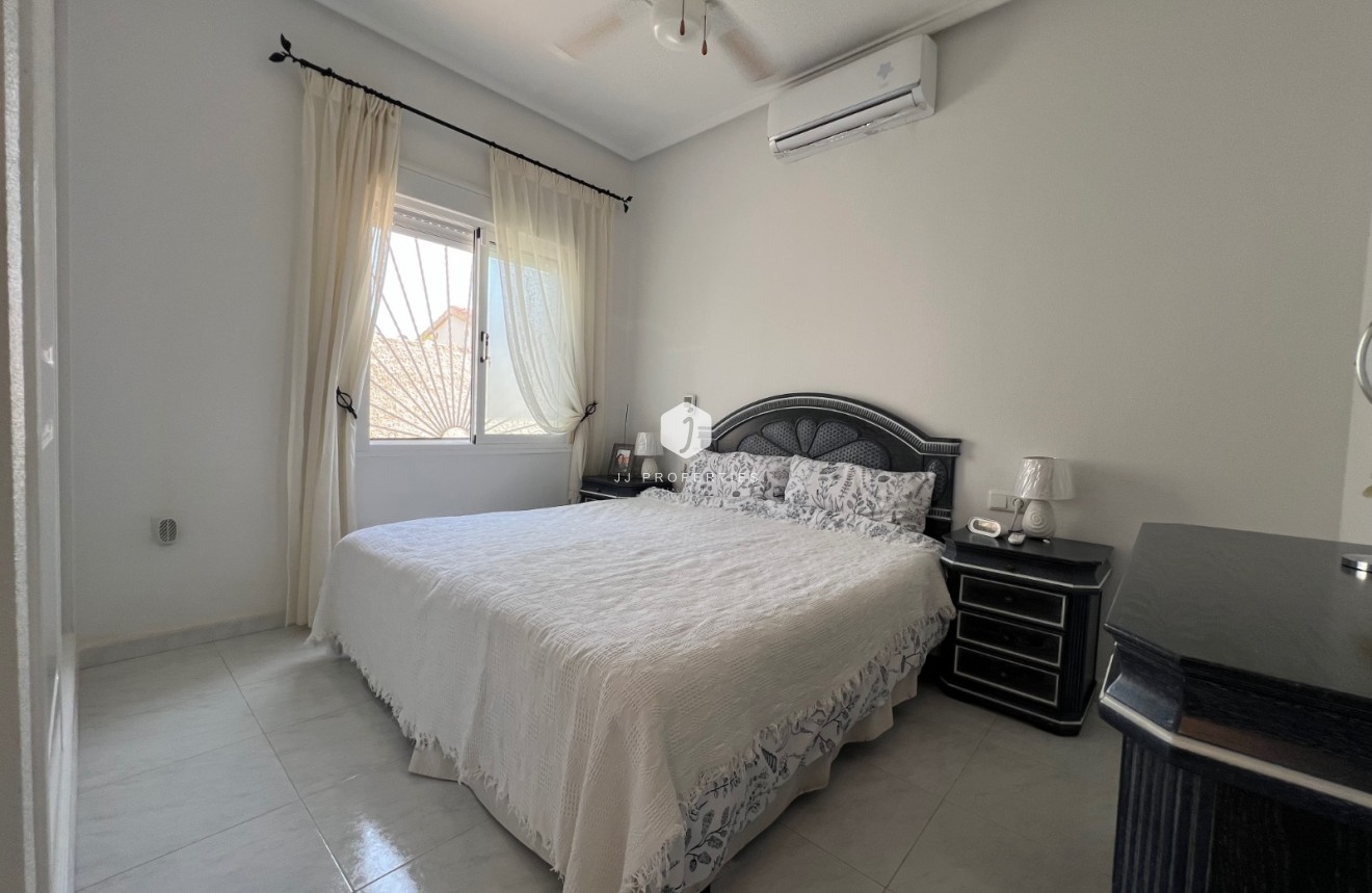 Segunda mano - Villa -
Ciudad Quesada - Costa Blanca