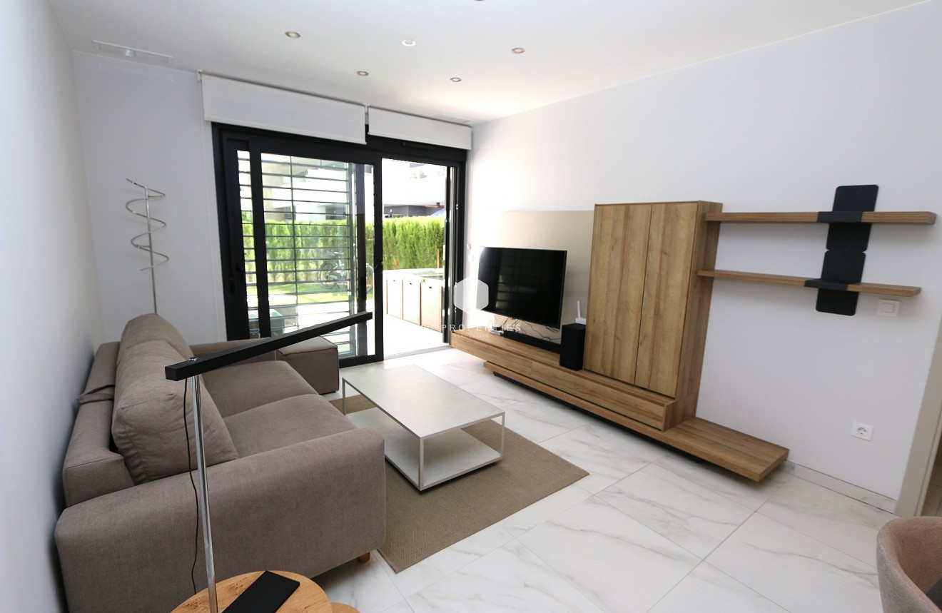 Aus zweiter Hand - Wohnung -
Playa Flamenca - Costa Blanca