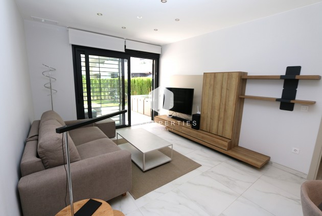 Aus zweiter Hand - Wohnung -
Playa Flamenca - Costa Blanca