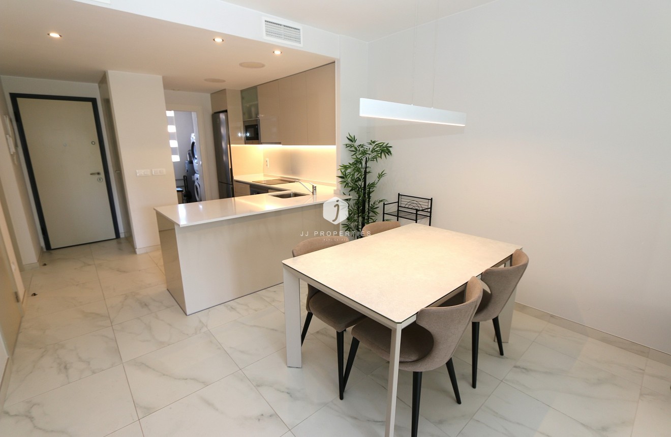 Aus zweiter Hand - Wohnung -
Playa Flamenca - Costa Blanca