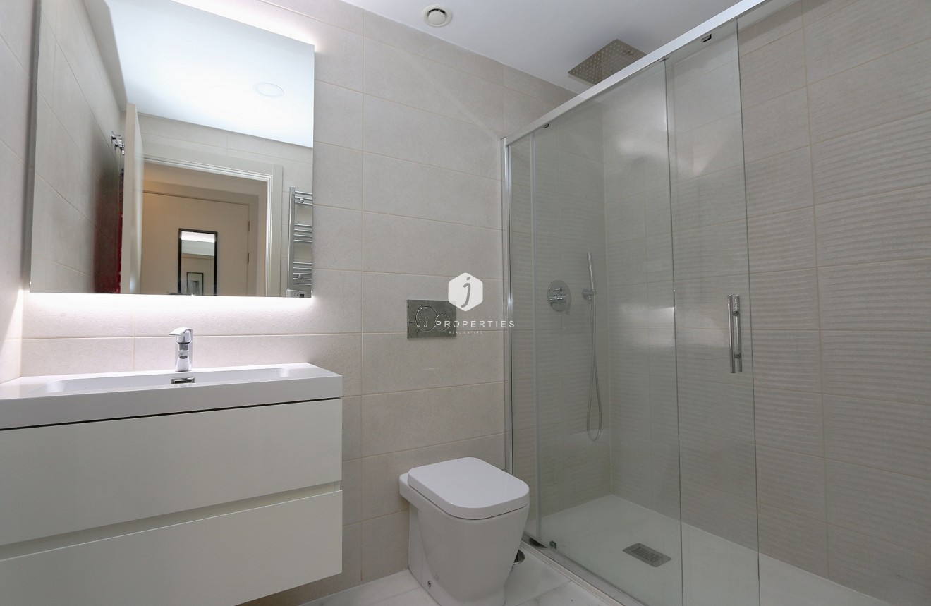 Aus zweiter Hand - Wohnung -
Playa Flamenca - Costa Blanca