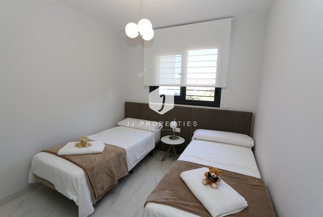 Aus zweiter Hand - Wohnung -
Playa Flamenca - Costa Blanca