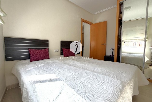 D'occasion - Appartement -
Torrevieja - El molino