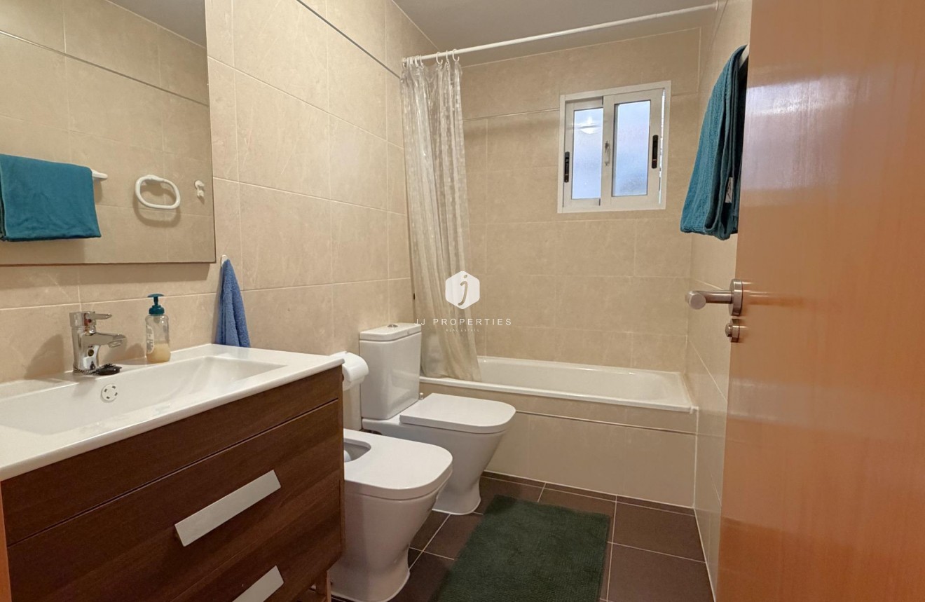D'occasion - Appartement -
Torrevieja - El molino