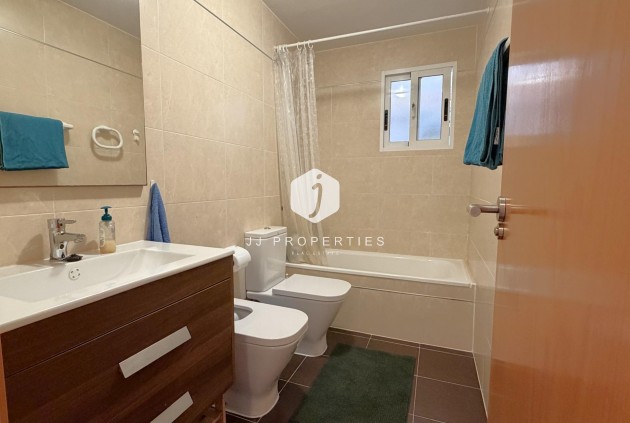 D'occasion - Appartement -
Torrevieja - El molino
