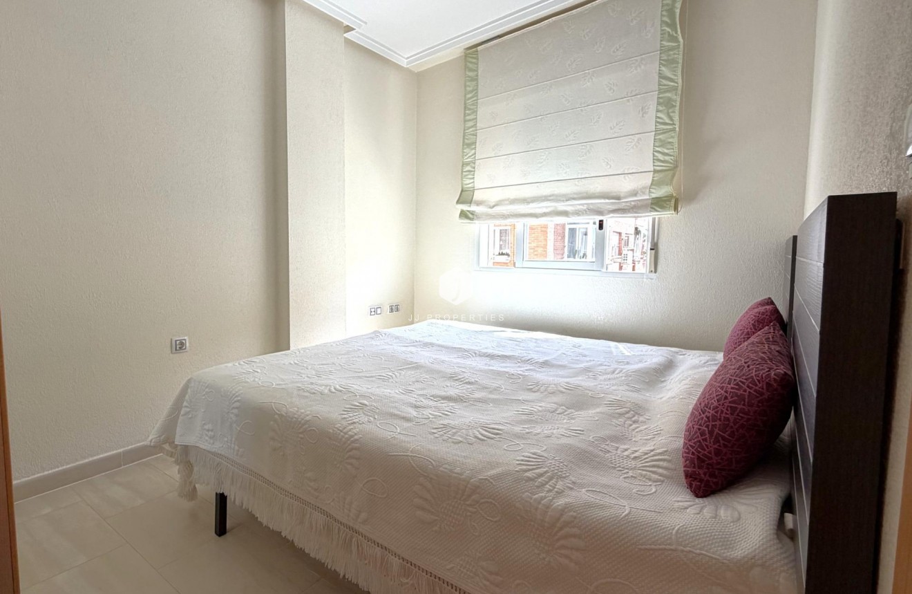 D'occasion - Appartement -
Torrevieja - El molino
