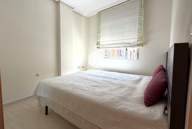 D'occasion - Appartement -
Torrevieja - El molino