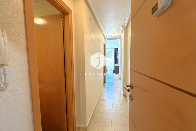 D'occasion - Appartement -
Torrevieja - El molino